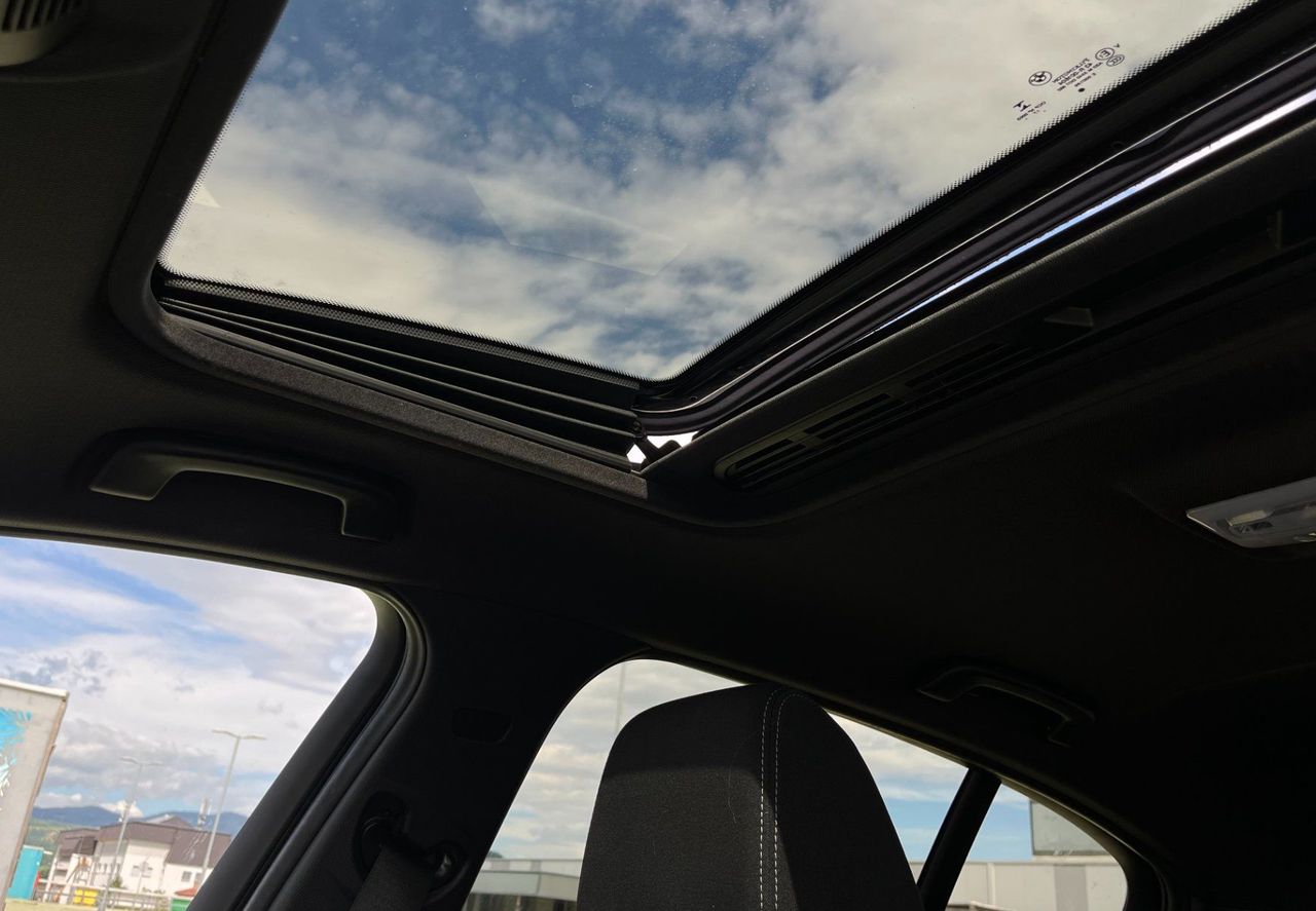 Zunanja slika - BMW Serija 1 - : 116d Sport Line AVT. LED. PANO. 2X PDC. TEMPOM. - 13