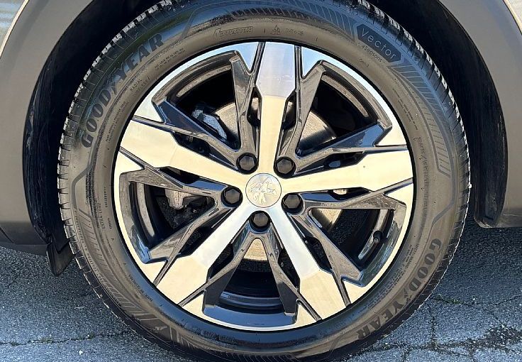 Zunanja slika - Peugeot 5008 - GT Avt. - FULL LED - KAM360 - NAVI - ACC- 7SED - 7