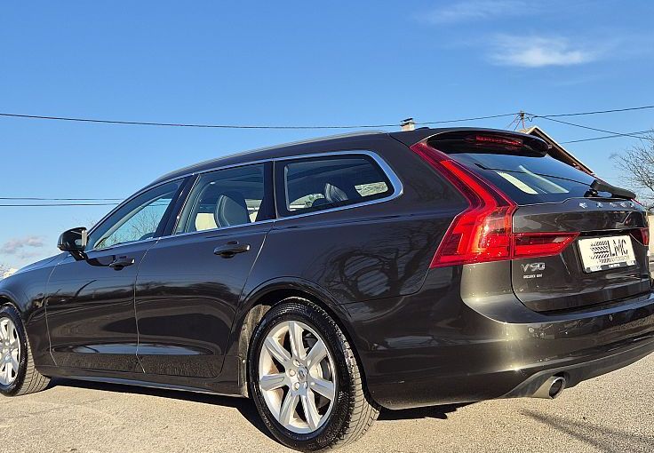 Zunanja slika - Volvo V90 - D4 Momentum 190ks °FULL LED °USNJE °PANORAMA - 4