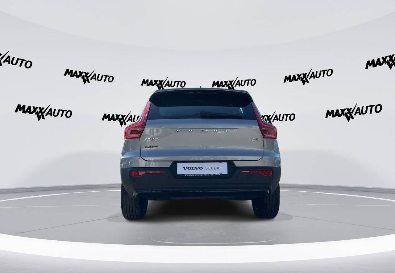 Zunanja slika - Volvo XC40 - B3P Plus Dark Avt - 5