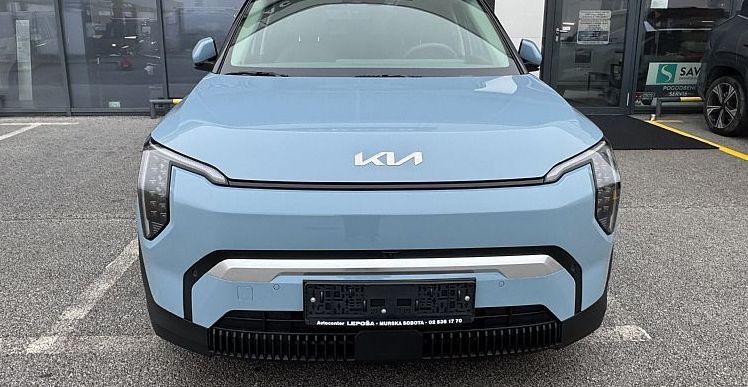 Zunanja slika - KIA EV3 - KIA  SKY  58.3 kWh  - 204 KM - 7