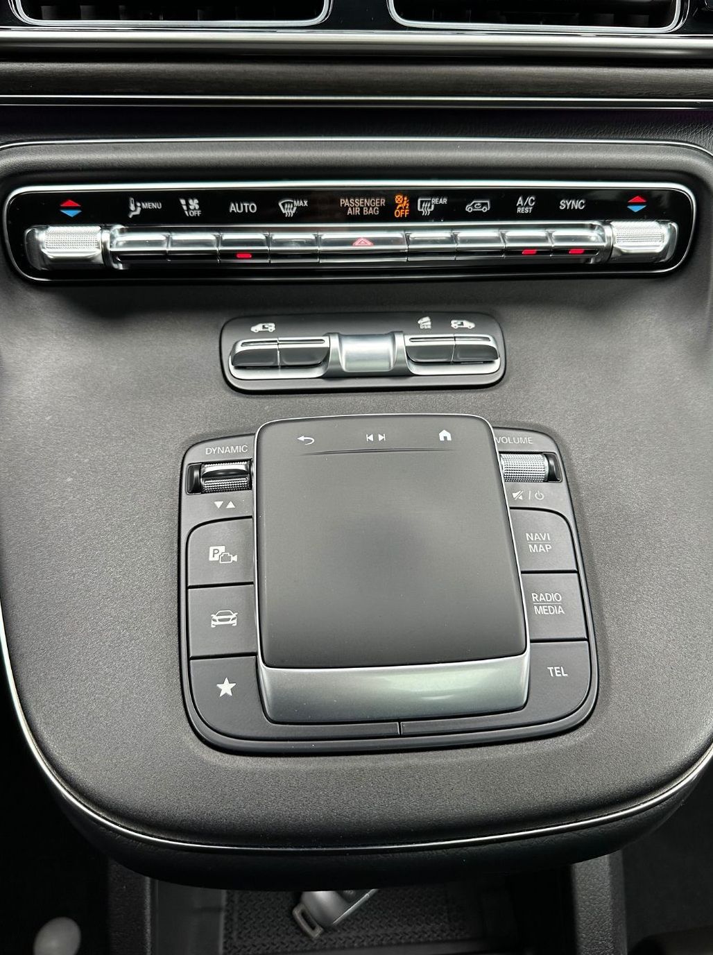 Zunanja slika - Mercedes-Benz V-Razred - V 250d 4M dolgi-PANORAMA-KAM360-BURMESTER-VK-20COL - 13