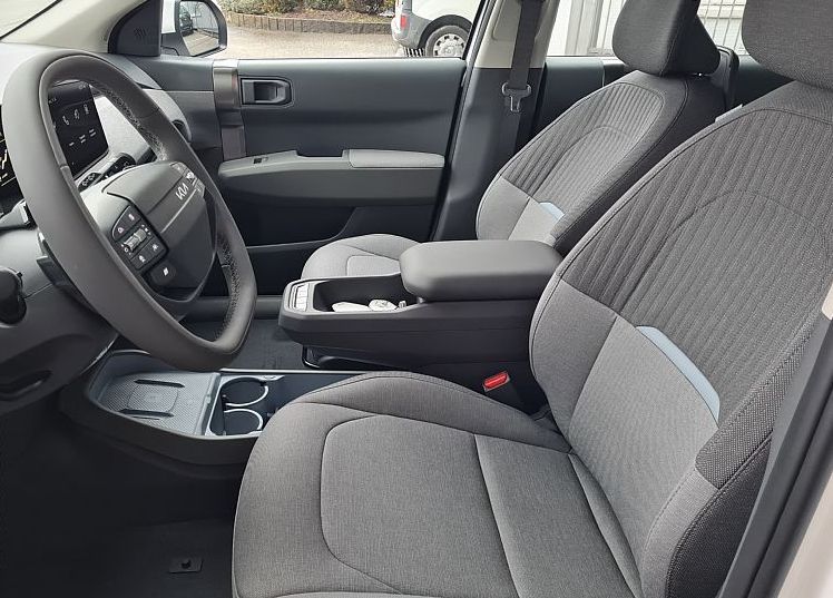 Zunanja slika - KIA EV3 - 58.3 kWh baterija. 150 kW Star - 8