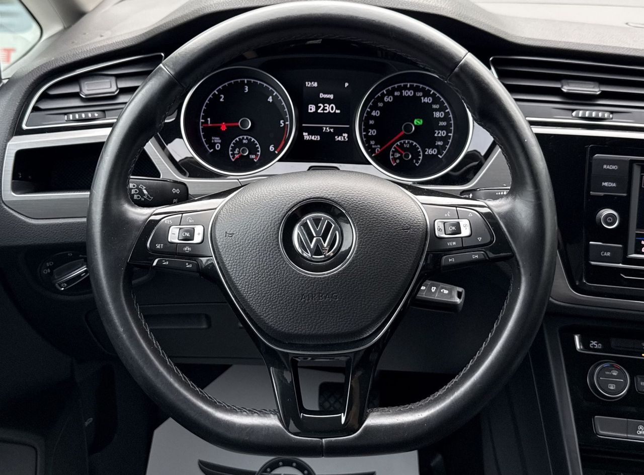 Zunanja slika - VW Touran - 2.0 TDI SCR Family 110  150  PARK SENZ. JAMSTV... - 11