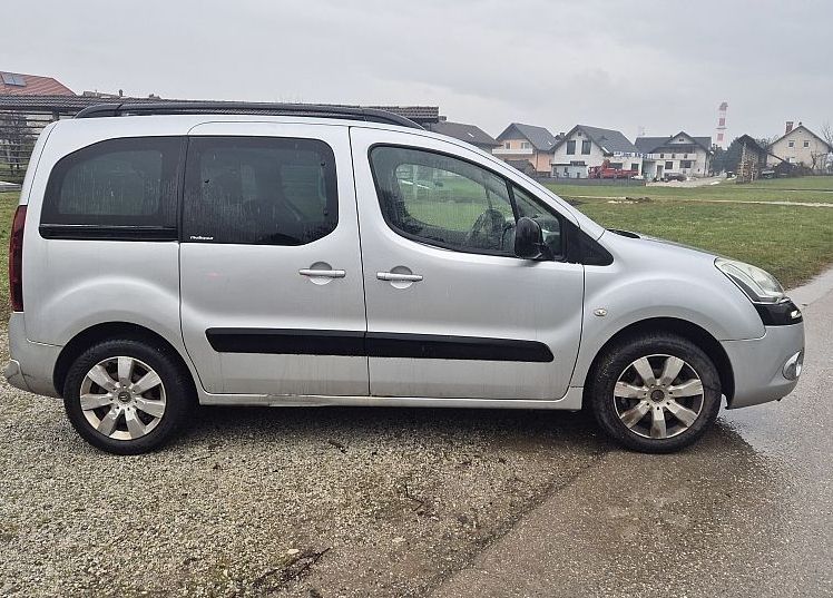 Zunanja slika - Citroën Berlingo - Multispace HDi 110 BVM - 4