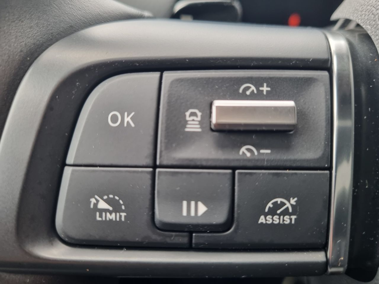 Zunanja slika - Citroën C5 - X Shine 1.2L PureTech 130 AVTOMATIK - SAMO 17.600KM - 23