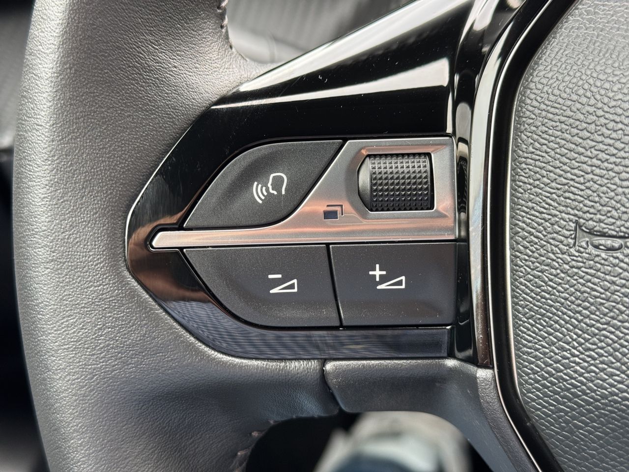 Zunanja slika - Peugeot 2008 - 1,2 PureTech 100 S&S Allure - 15