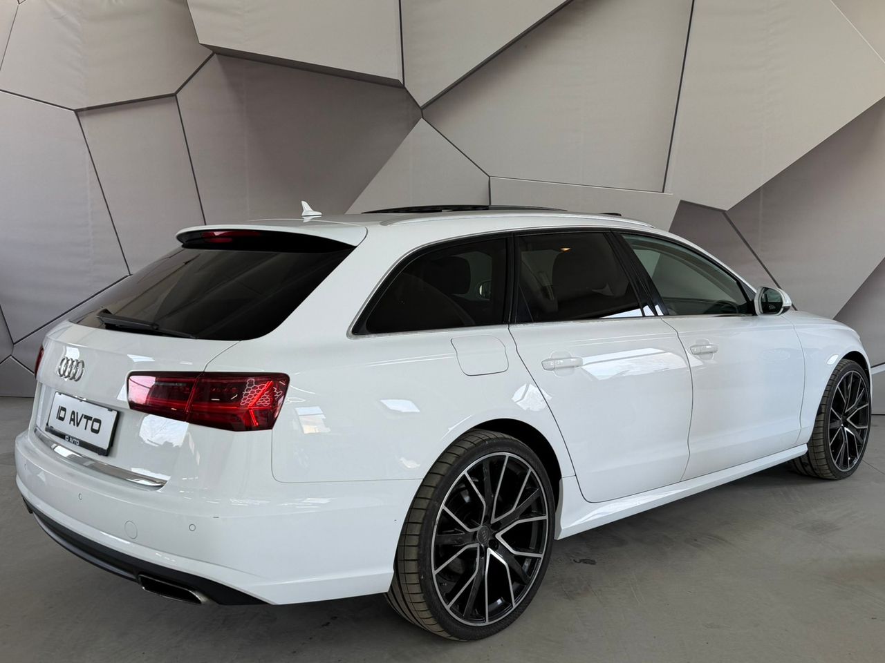 Zunanja slika - Audi A6 - Avant 2,0 TDI ultra S tronic - 5