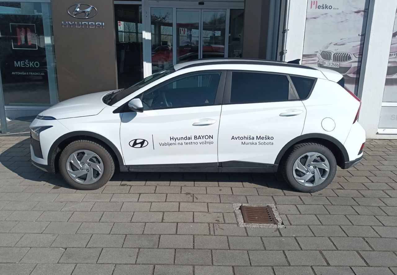 Zunanja slika - Hyundai Bayon - 1.2 MPI COMFORT.WINTER.RG SLUŽBENO VOZILO - 3