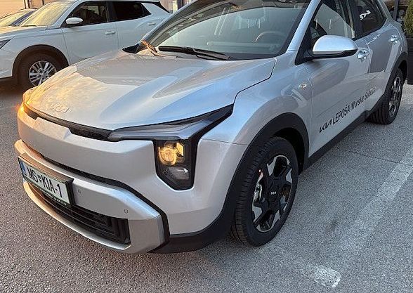 Zunanja slika - KIA Stonic - 1.0 T-GDi 73.6 kW  100 KM  LX Life M T - 7