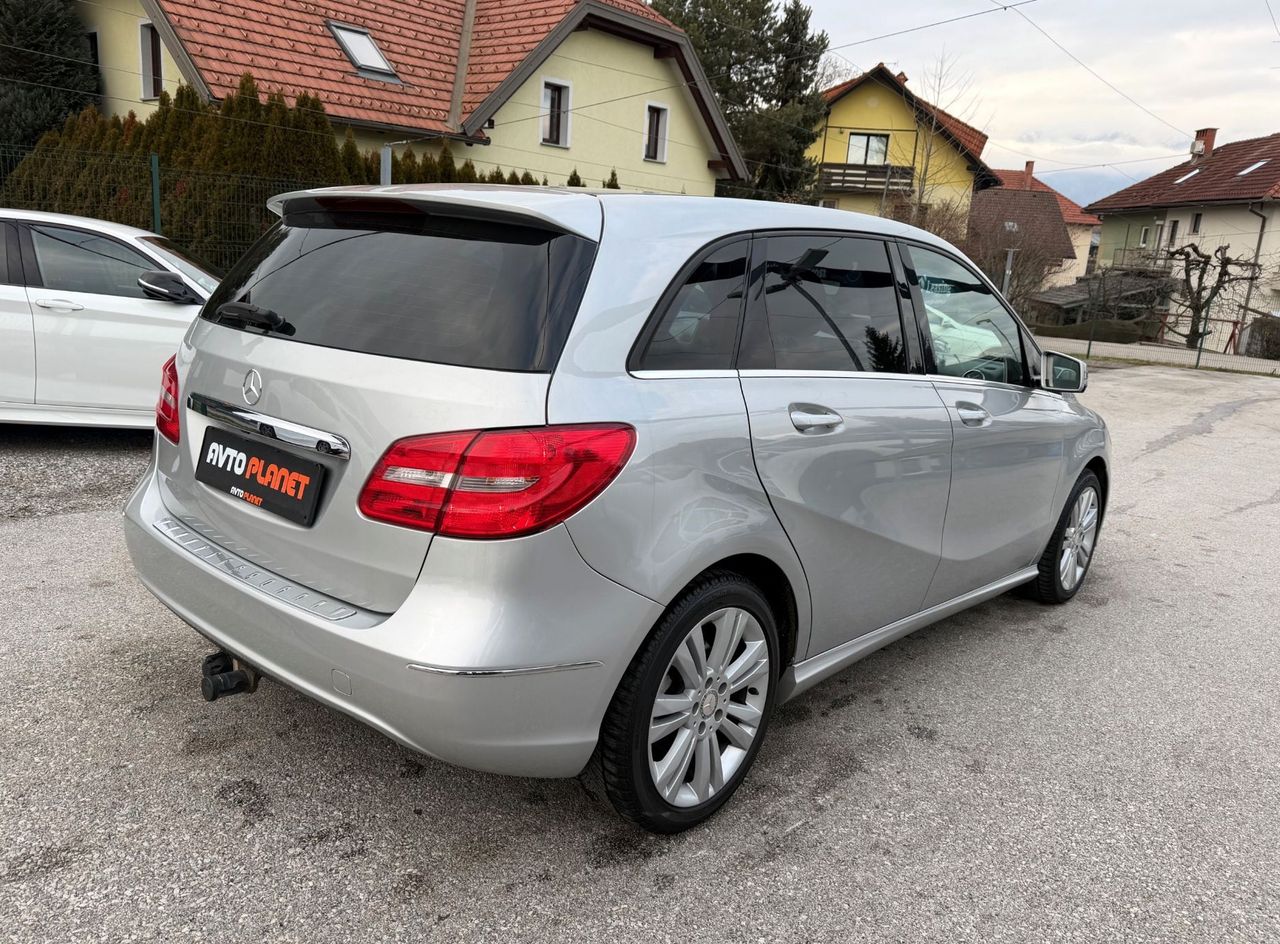 Zunanja slika - Mercedes-Benz B-Razred - B 200 CDI 2.LASTNICA KAMERA TEMPOMAT ALU 17 - 7