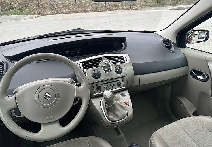 Zunanja slika - Renault Scénic - Scenic Privilege Confort 1.6 16v SAMO 132766KM PANORAMA.. - 8