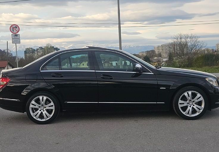 Zunanja slika - Mercedes-Benz C-Razred - 220 CDI 170ks °ODLIČEN° °SAMO 192.271 km° - 2