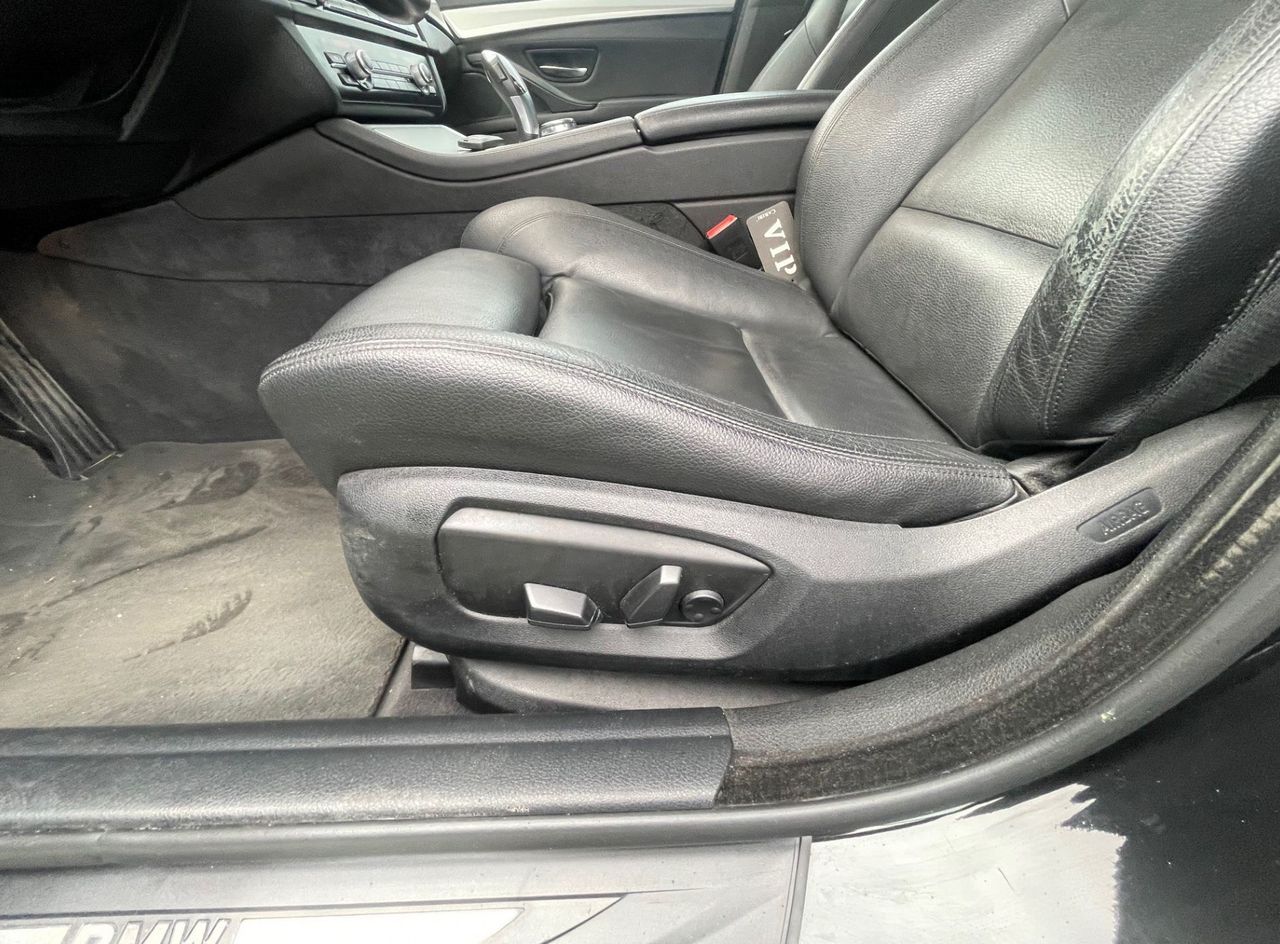 Zunanja slika - BMW Serija 5 - Touring: 520d 140 KW BI-XSENON.NAVI.USNJE.PDC S+Z - 19