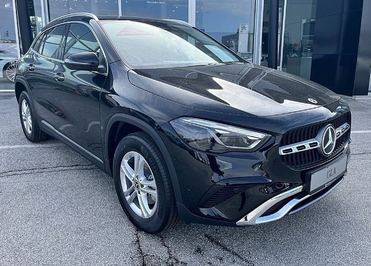 Zunanja slika - Mercedes-Benz GLA-Razred - 180 Progressive ...na zalogi... - 1