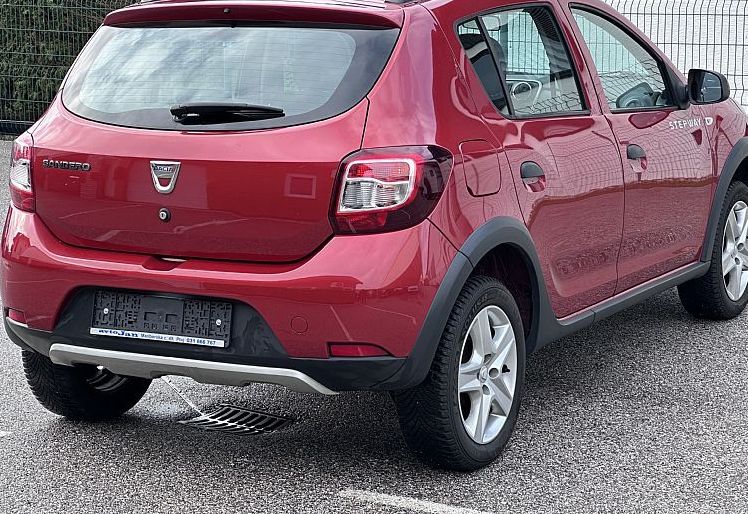 Zunanja slika - Dacia Sandero - 0.9 TCE STEPWAY PRESTIGE - 4