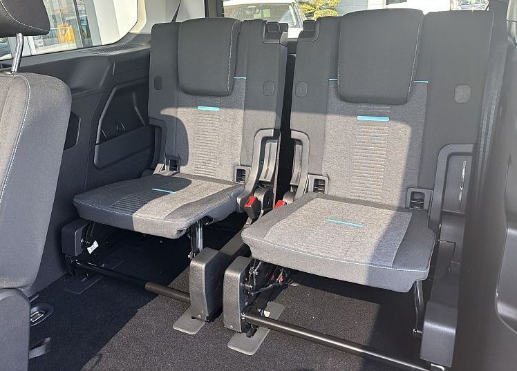 Zunanja slika - Ford Tourneo Connect - 2.0 TDCi EcoBlue 90kW A6 - ACTIVE FWD - 9