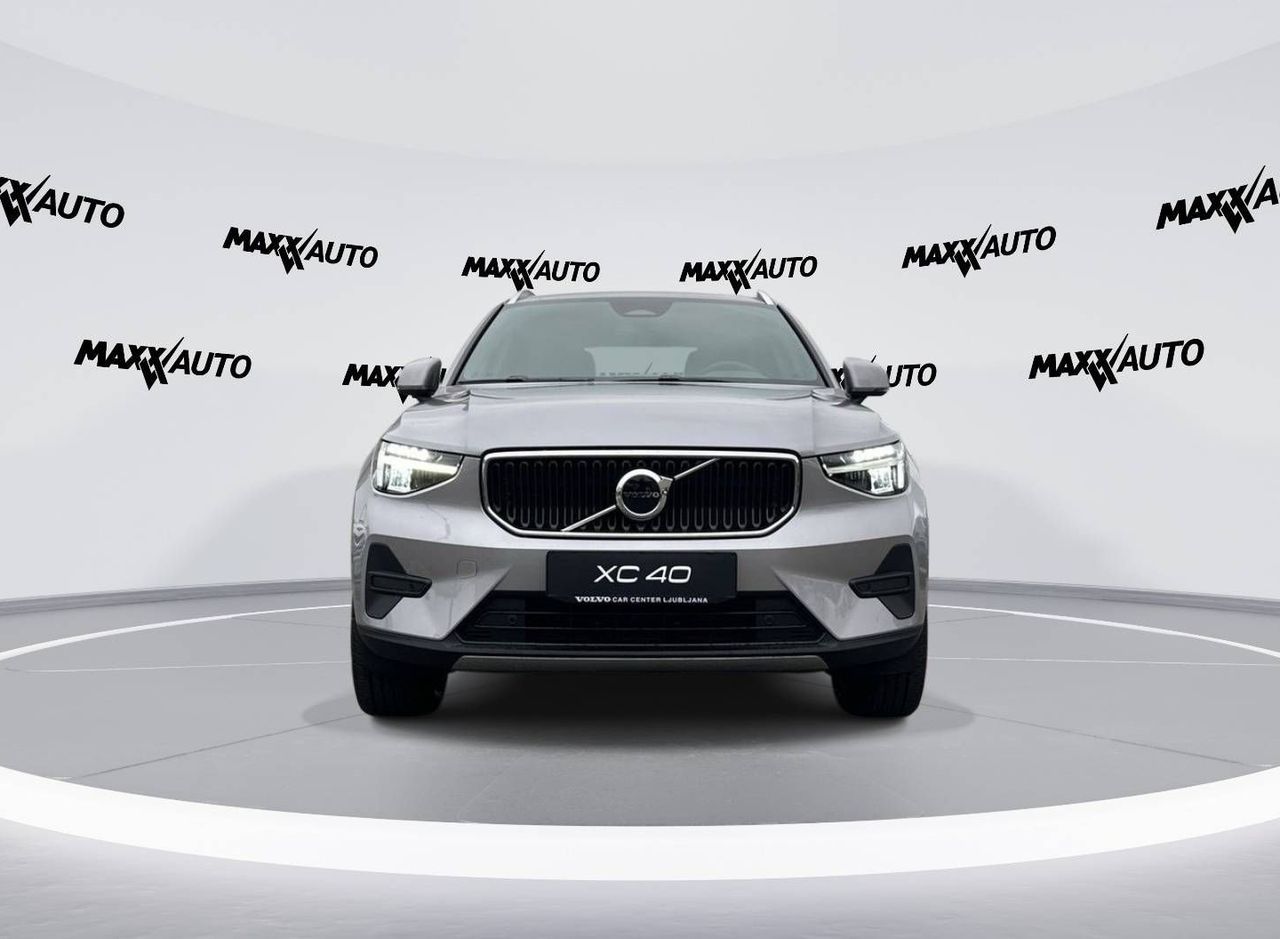 Zunanja slika - Volvo XC40 - B3 P Core AT DCT - 2