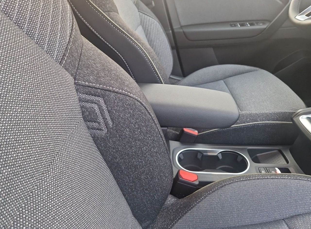 Zunanja slika - Renault Captur - TCe 140 techno + paket ZIMA - 18