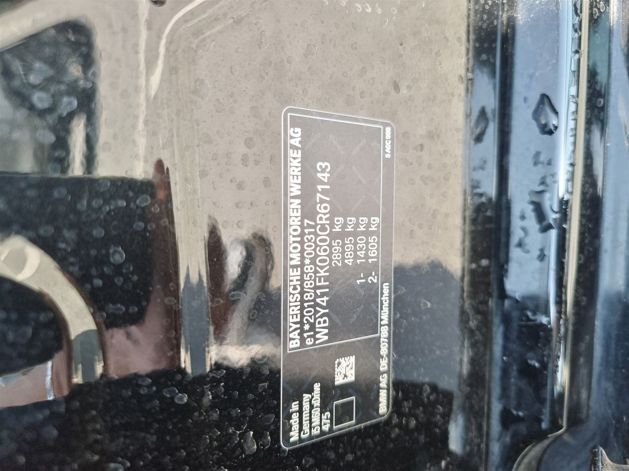 Zunanja slika - BMW i5 - M60 xDrive Limuzina - 13