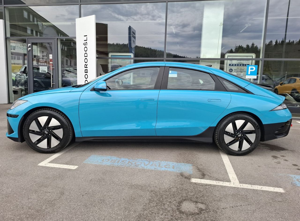 Zunanja slika - Hyundai Ioniq 6 - EV 53 kWh - 3.000€ SUBVENCIJE + BOGATA OPREMA - 4
