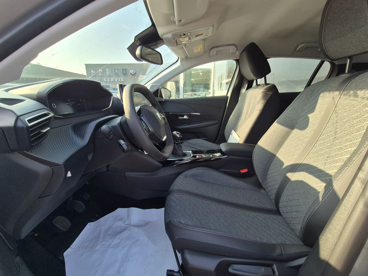 Zunanja slika - Peugeot 208 - Allure PureTech 100 - DARILO - 8