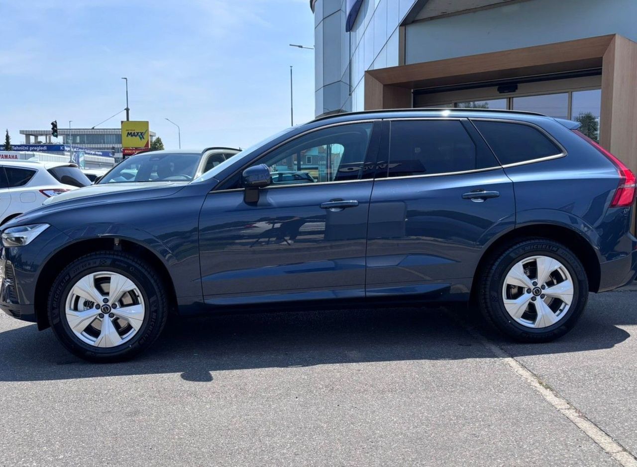 Zunanja slika - Volvo XC60 - B5P  Core AT AWD 3 leta garancije + 3 servisi - 3