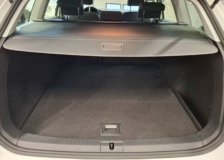 Zunanja slika - VW Golf - Variant 1.6 TDI 1 LASTNIK-SLO-ACC-MRTVI KOTI-2X PDC-LED - 7