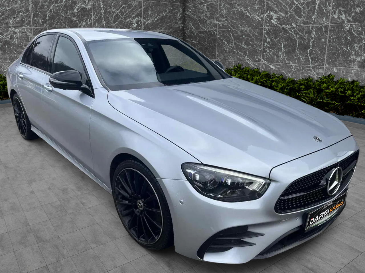 Zunanja slika - Mercedes-Benz E-Razred - E220d AMG WIDE MULTIBEAM WEBASTO PRIKLOP ALU20 - 15