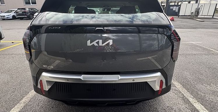 Zunanja slika - KIA EV3 - KIA  STAR  58.3 kWh  - 204 KM - 4