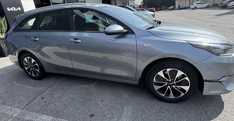 Zunanja slika - KIA Ceed - SW 1.5 T-GDi LX Champion+ MT - 2