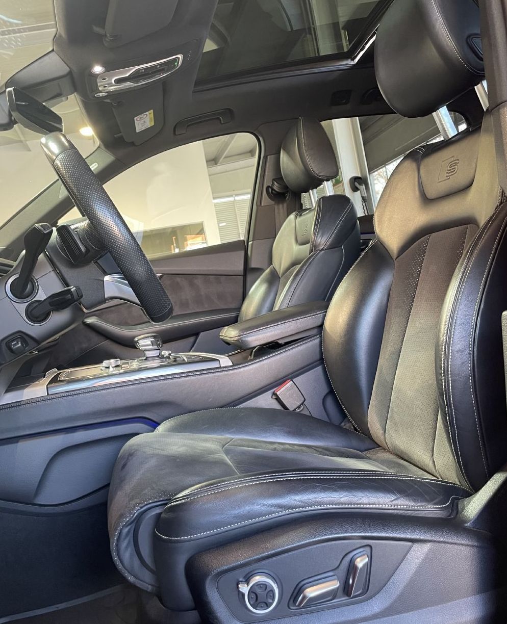 Zunanja slika - Audi Q7 - ZRAČNO-HUD-PANO-NAVI-MEMORY-ALCANTARA-VIRTUAL-22C - 9