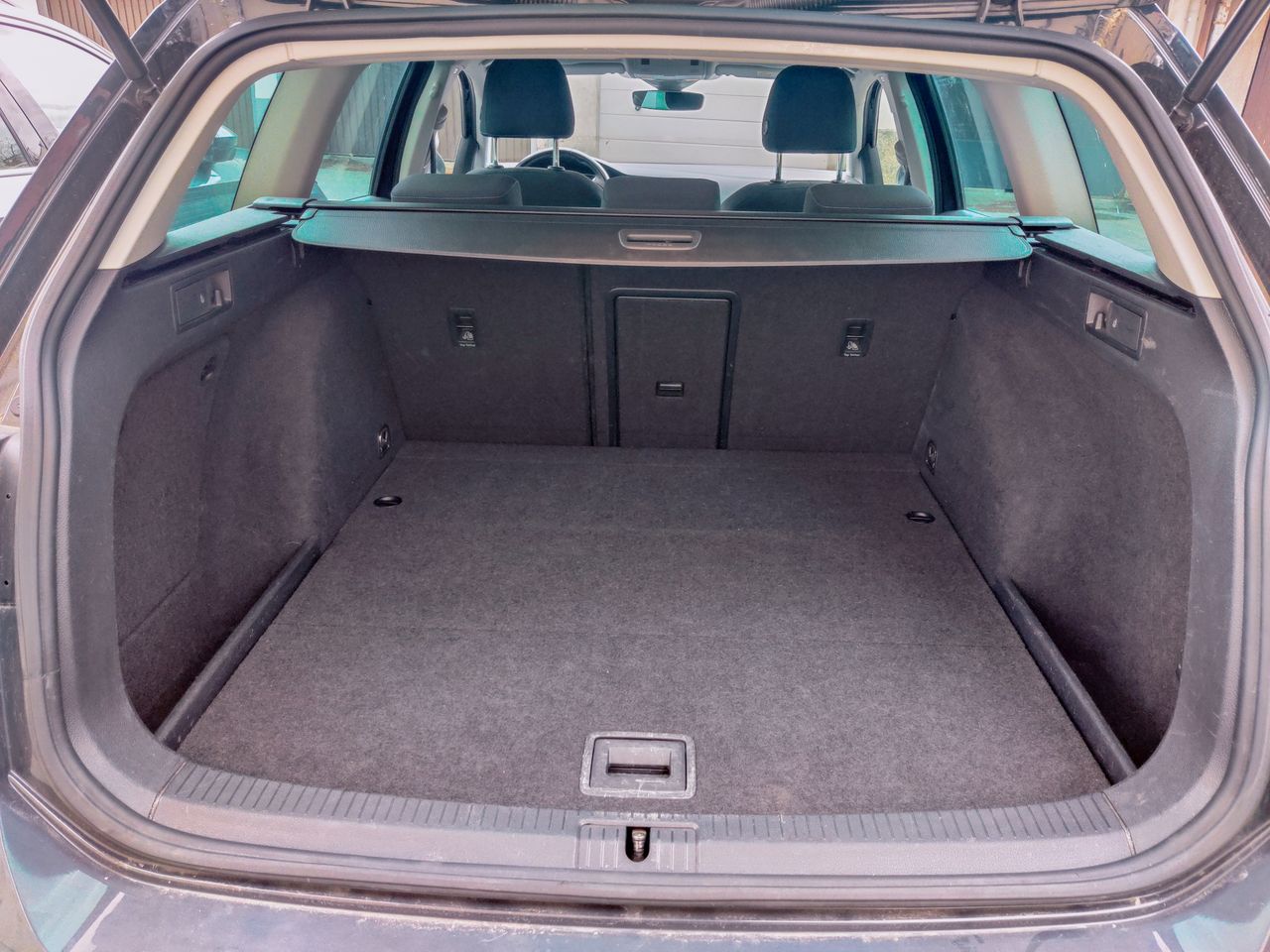 Notranja slika - VW Golf - 1,0 TSI BMT Trendline - 10