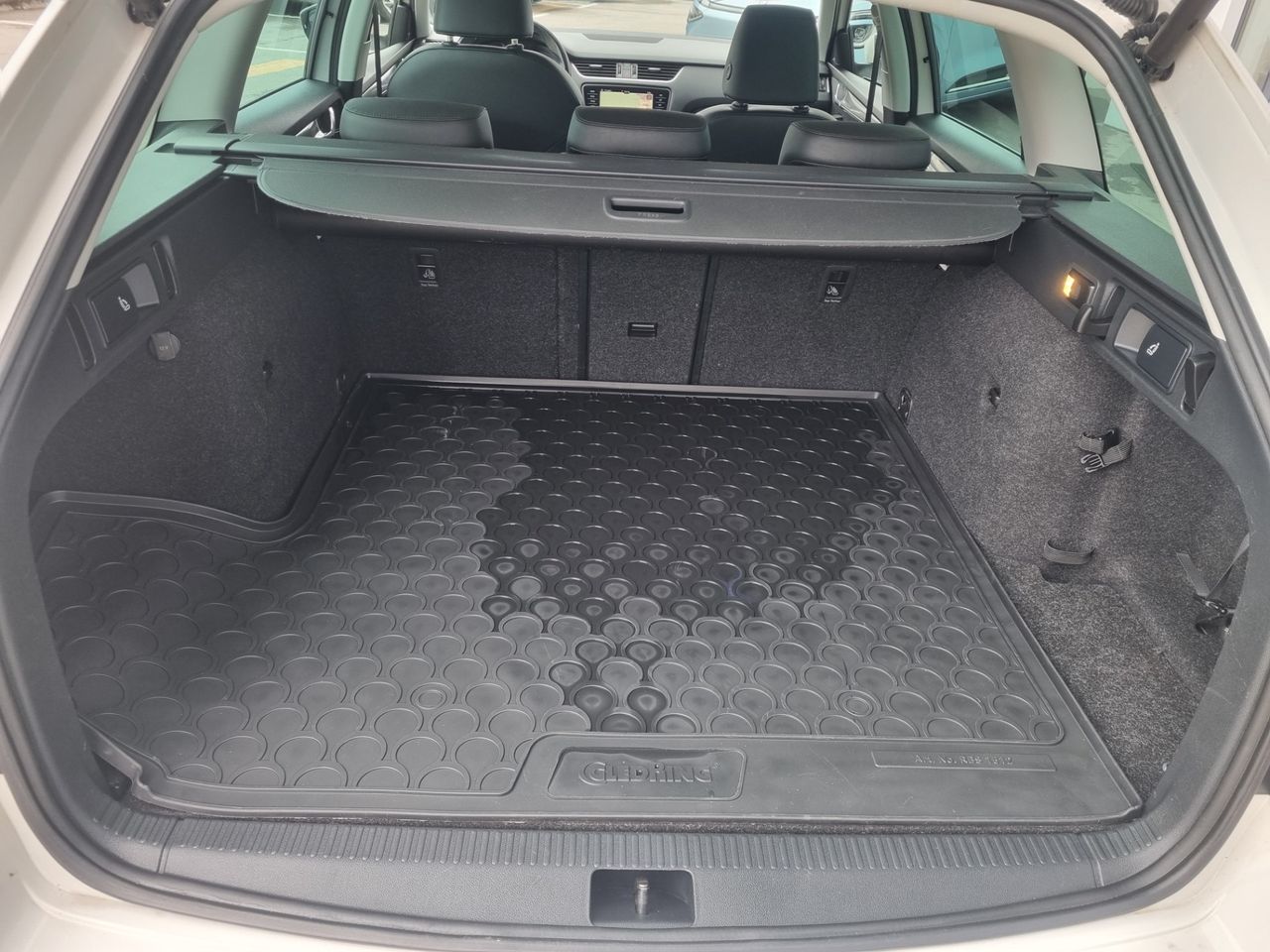 Zunanja slika - Škoda Octavia - COMBI 2.0 TDI 110 kW DSG MENJALNIK - TOP OPREMA - 11