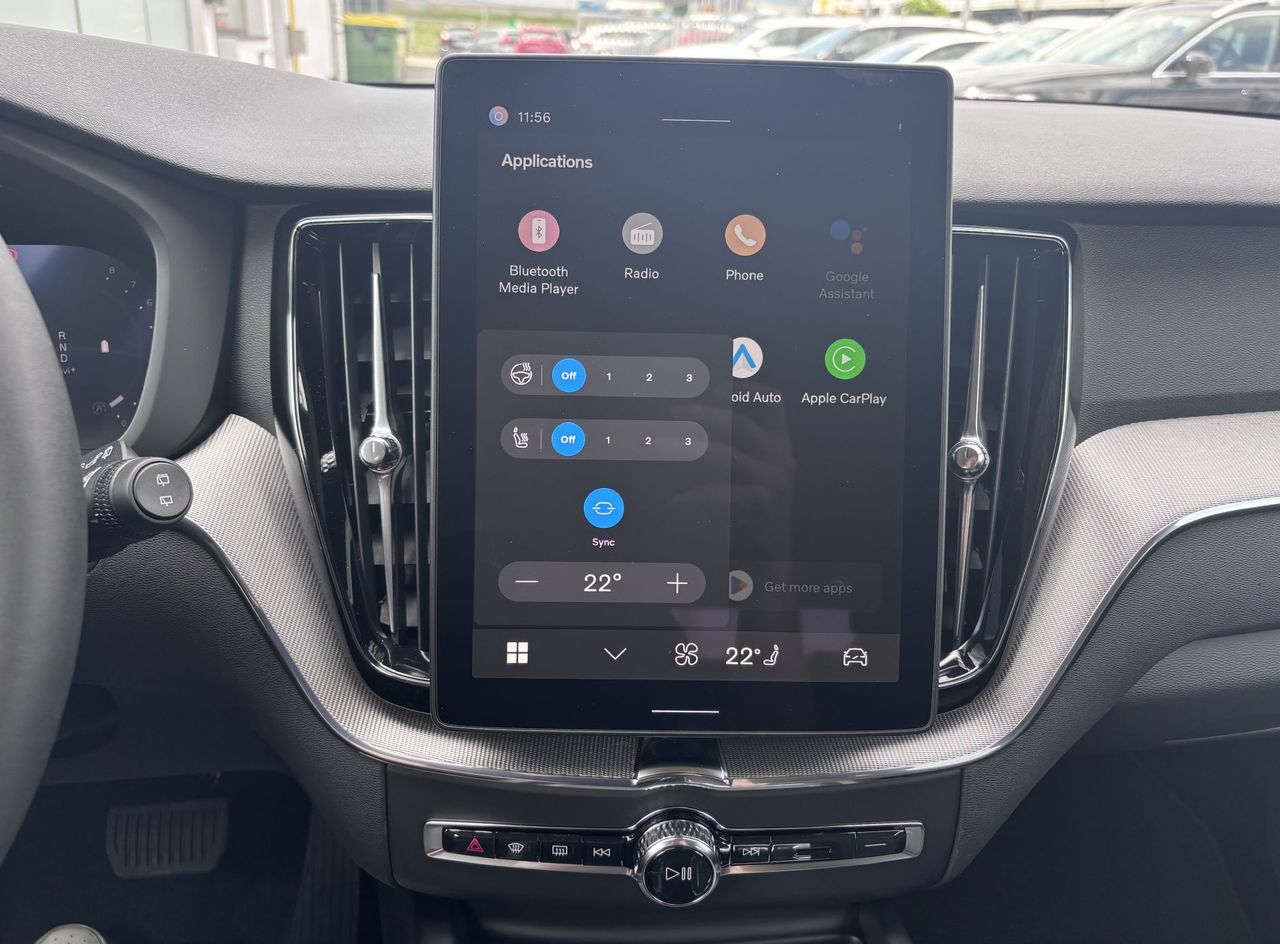 Zunanja slika - Volvo XC60 - B5P  Core AT AWD 3 leta garancije + 3 servisi - 15