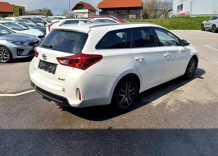 Zunanja slika - Toyota Auris - TS 1.4 D-4D Luna - 3