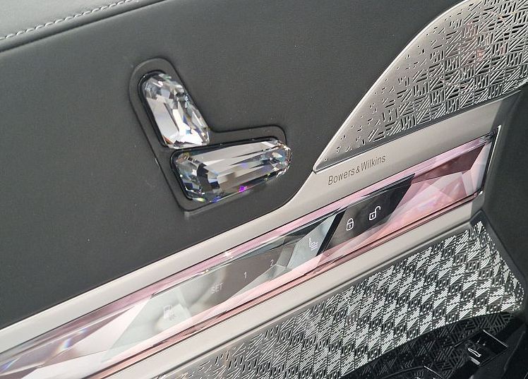 Zunanja slika - BMW Serija 7 - : M760e xDrive M Sport - Performance - 19