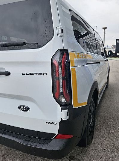 Zunanja slika - Ford E-Transit Custom - Transit Custom KOMBI TRAIL AWD 2.0 TDCi L2H1 AUT. - 9
