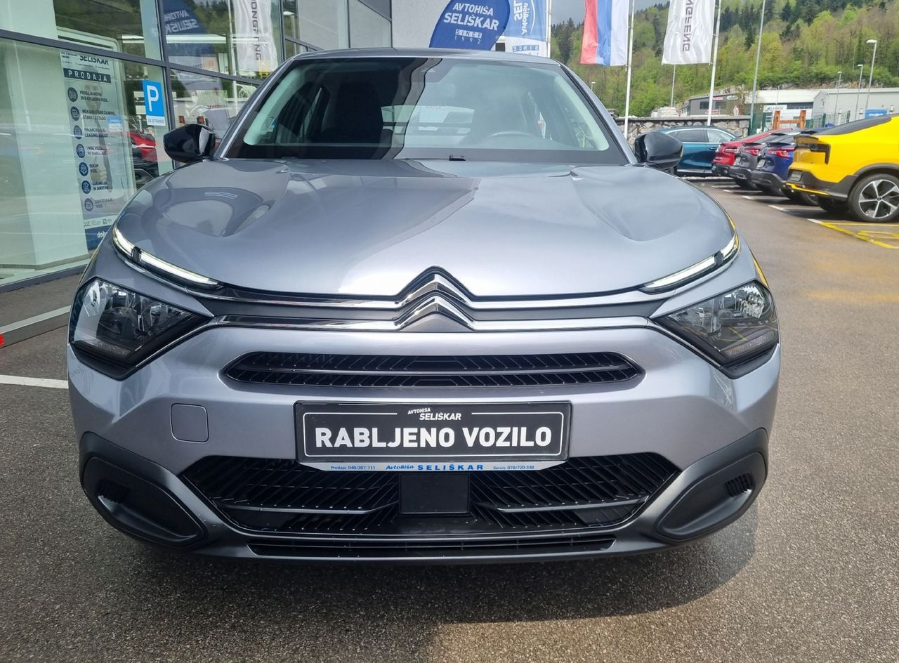 Zunanja slika - Citroën C4 - 1.2 PureTech 100 You  - SAMO 19.857KM - ODLIČEN - 2