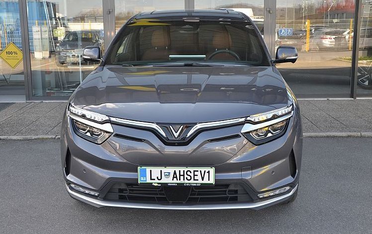 Zunanja slika - Vinfast VF8 - PLUS 4X4 - 1