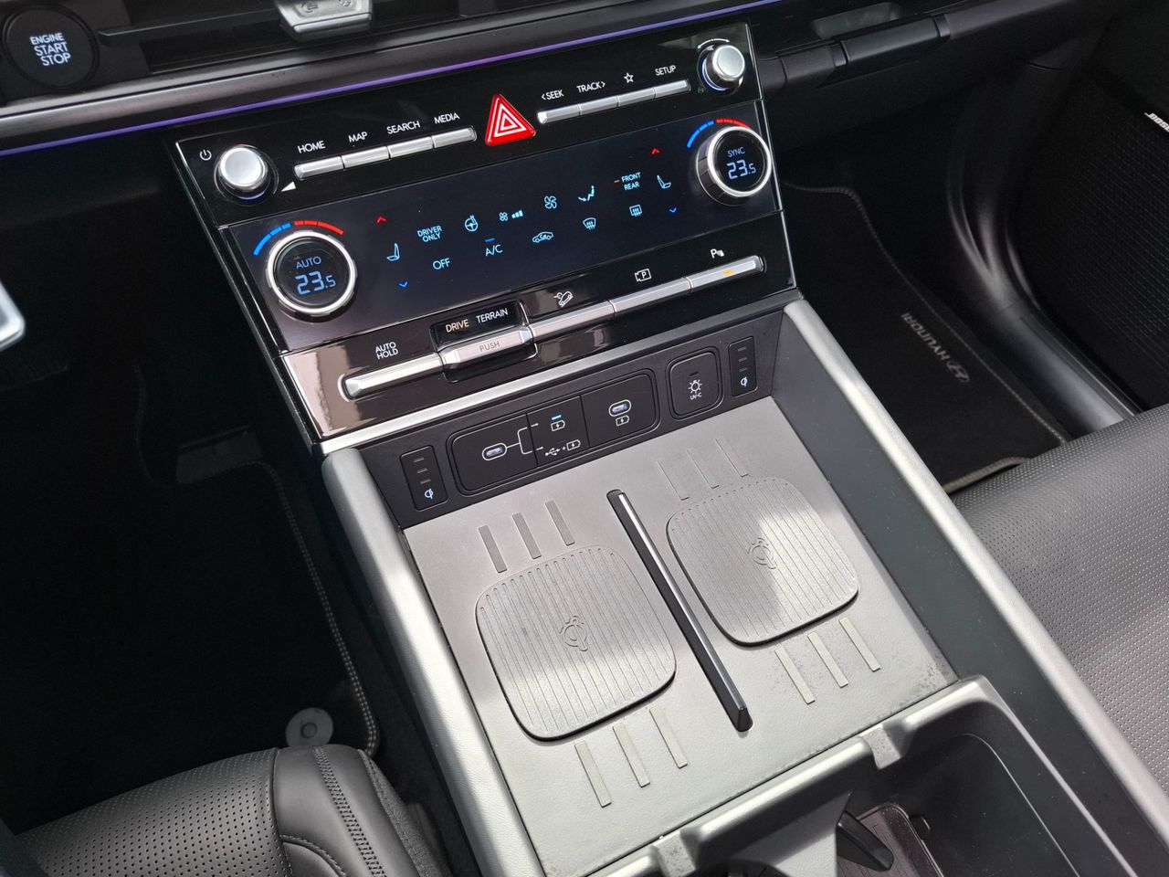 Zunanja slika - Hyundai Santa Fe - 1.6 HEV 4WD - AVTOMATIK - SAMO 14.859KM - TOP CENA - 15