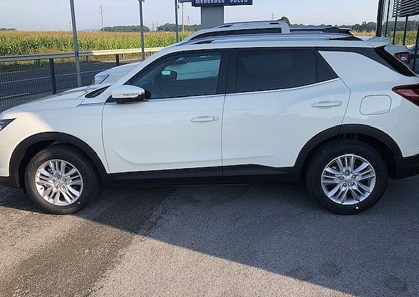 Zunanja slika - SsangYong Korando - 1.5 T-GDI Style+ M T....AKCIJA..... - 6