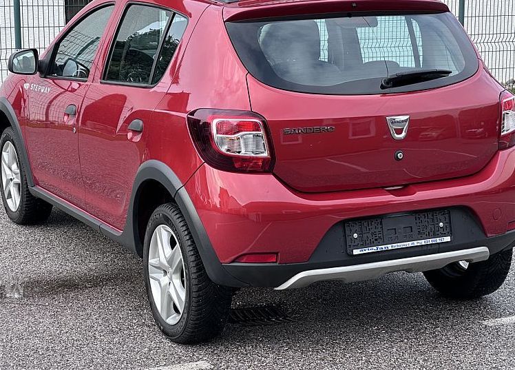 Zunanja slika - Dacia Sandero - 0.9 TCE STEPWAY PRESTIGE - 3