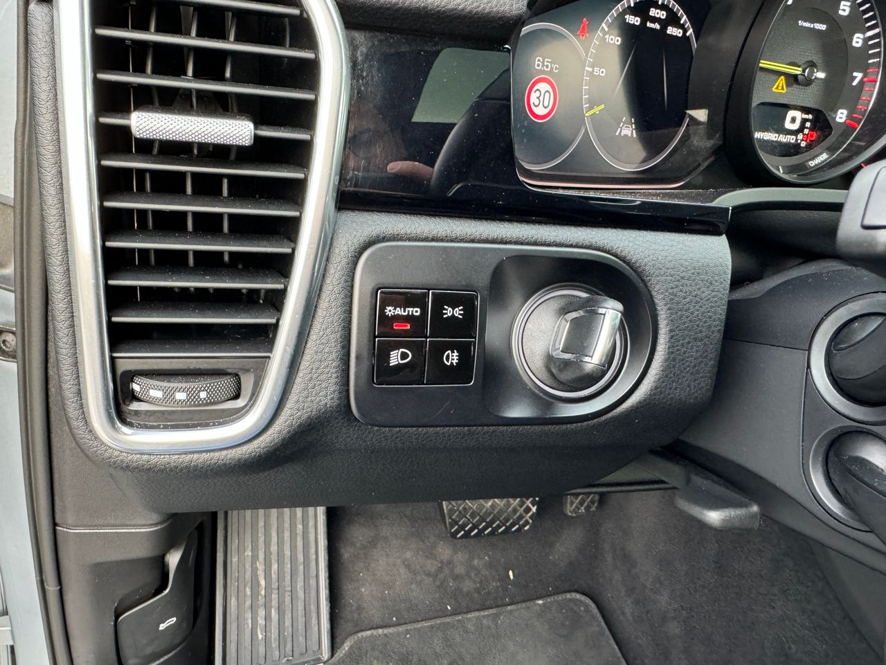 Notranja slika - Porsche Cayenne - Porsche - 9