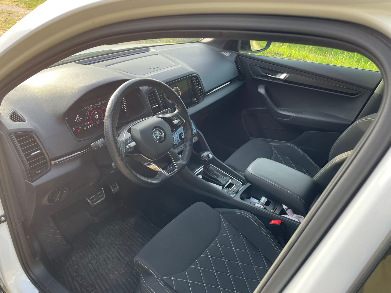 Notranja slika - Škoda Karoq - 1,5 TSI ACT Sportline DSG - 7