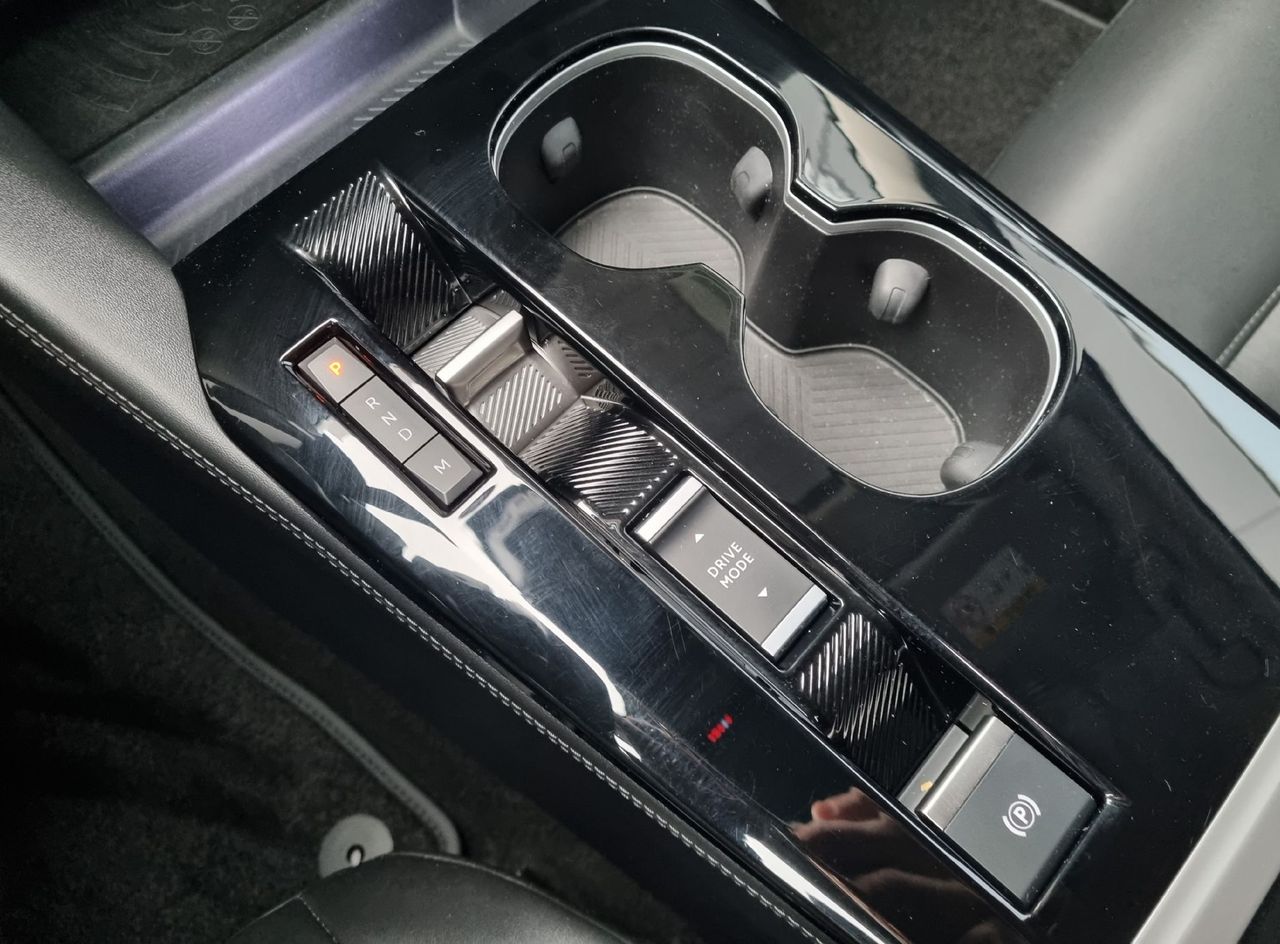 Zunanja slika - Citroën C5 X - Shine 1.2L AVTOMATIK-KAMERA-DAB-NAVI-HEAD-UP - 16