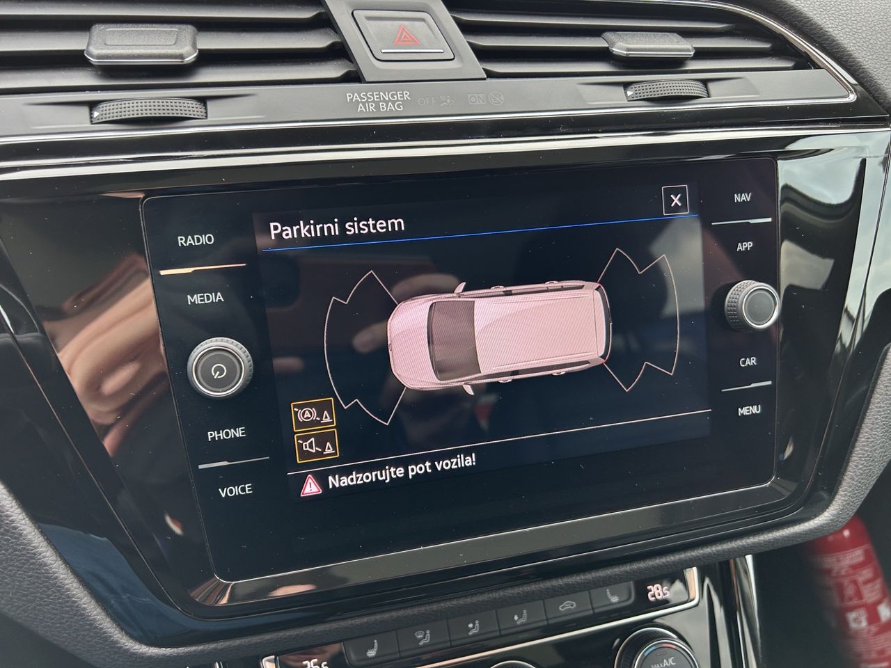 Zunanja slika - VW Touran - 2,0 TDI BMT Family DSG - 11