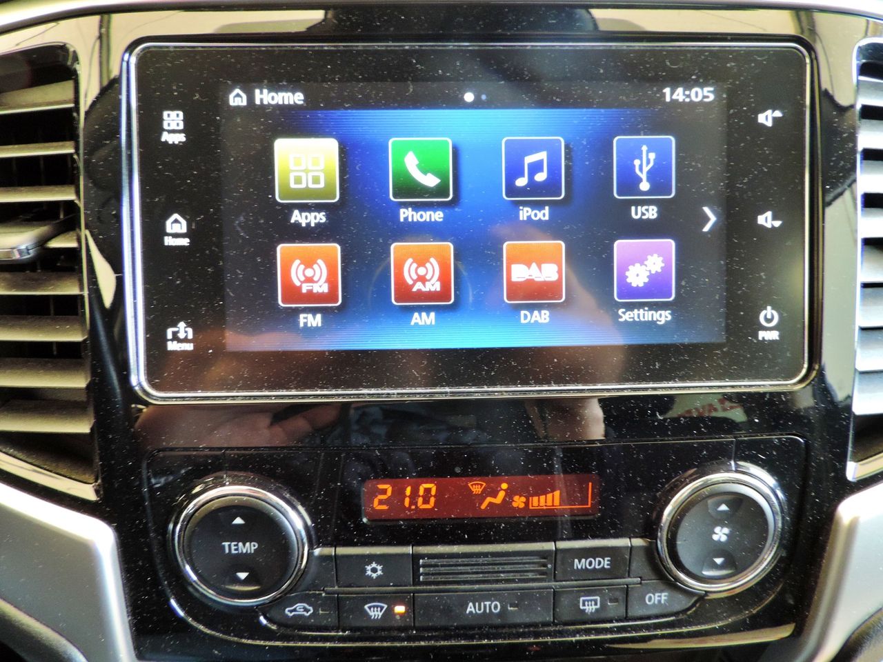 Zunanja slika - Mitsubishi L 200 - L200 Club Cab 4WD 2,2 DI-D Invite - 9