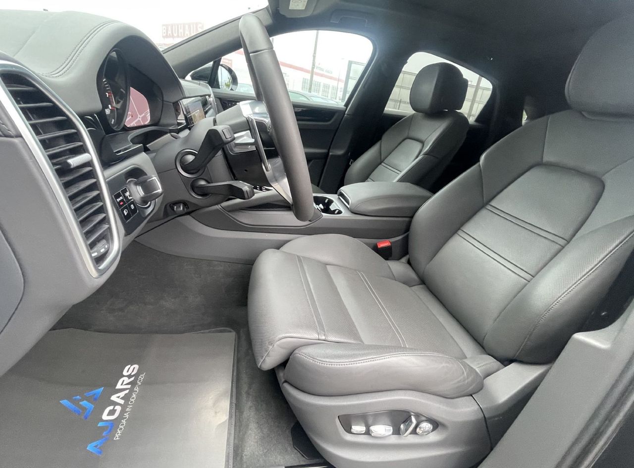 Zunanja slika - Porsche Cayenne - Coupe 3.0 V6 E-Hybrid Auto-Zračno vzmetenje-22col - 9