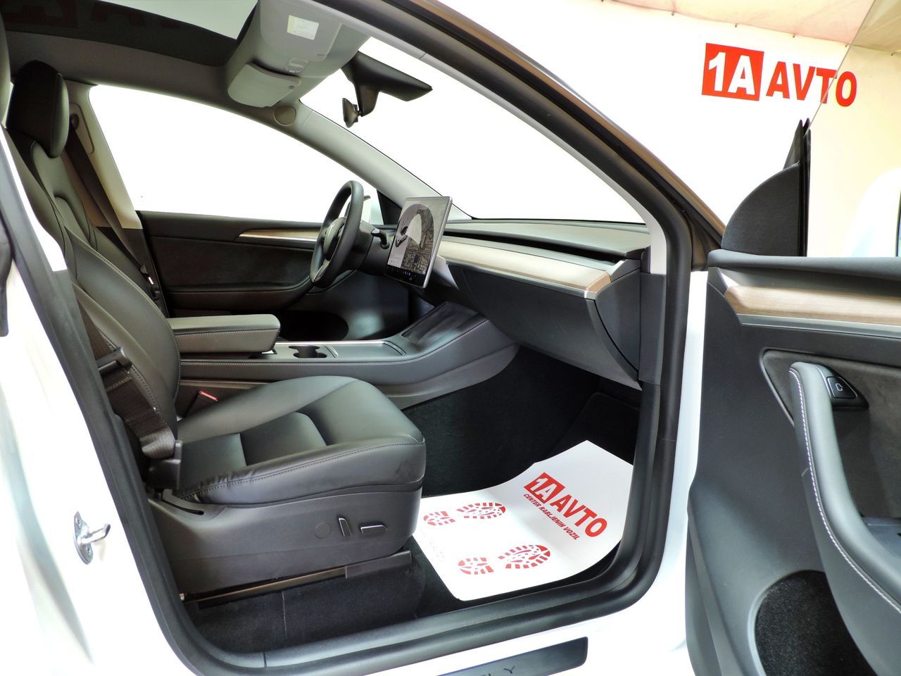 Zunanja slika - Tesla Model Y - Long Range All-Wheel Drive - 10